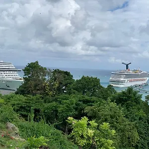Kris'o Super Ocho Rios